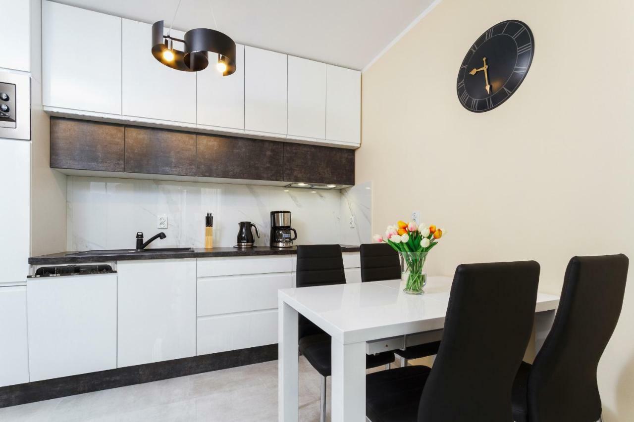 Zablocie By Renters Apartment